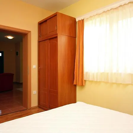 Rogoznica 3199a
